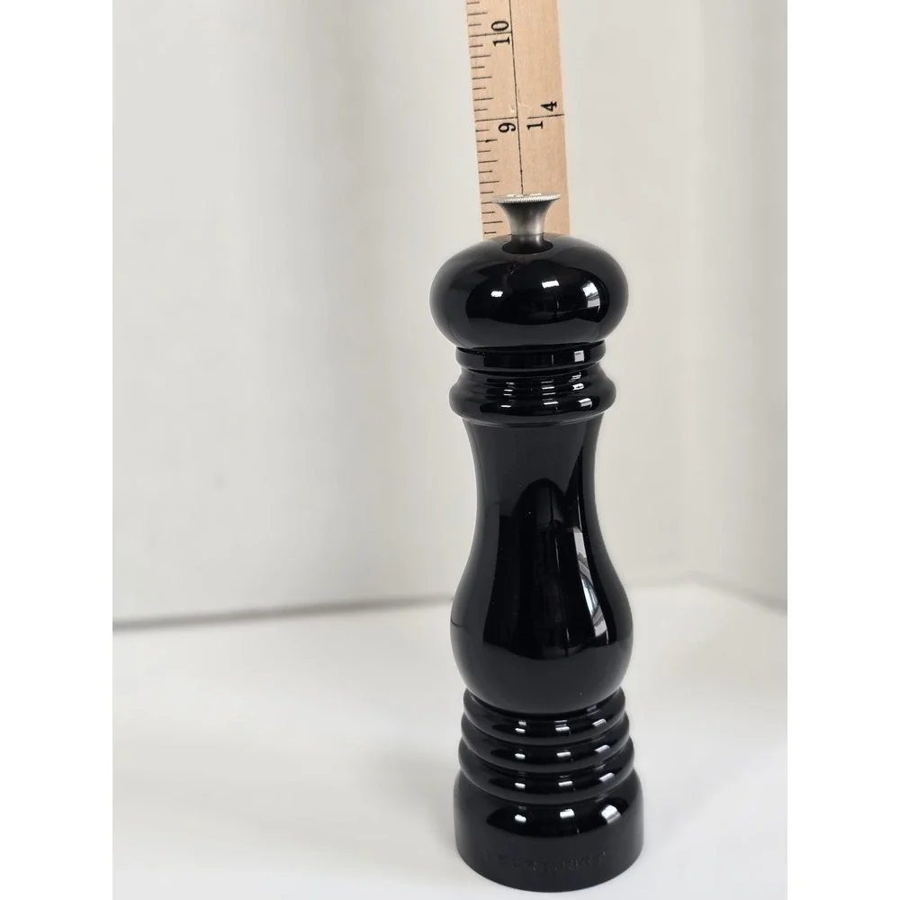 Le Creuset Salt and Pepper Mill Set Black and White Ceramic Grinder 8 Inch